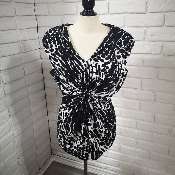 Calvin Klein Tops - Calvin Klein Ladies Size Large Black & White Sleeveless Tank Top